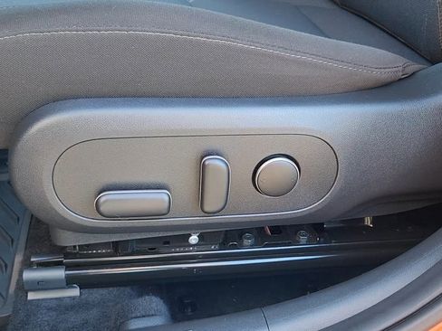 Certified 2025 Hyundai Kona SEL image 8