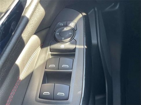 Used 2024 Chevrolet Trax RS w/ Sunroof Package image 23