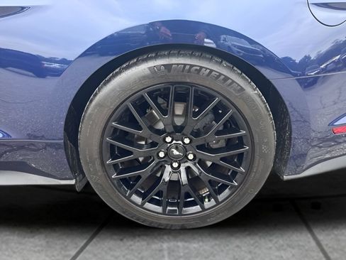 Used 2018 Ford Mustang GT Premium w/ GT Performance Package RWD image 19