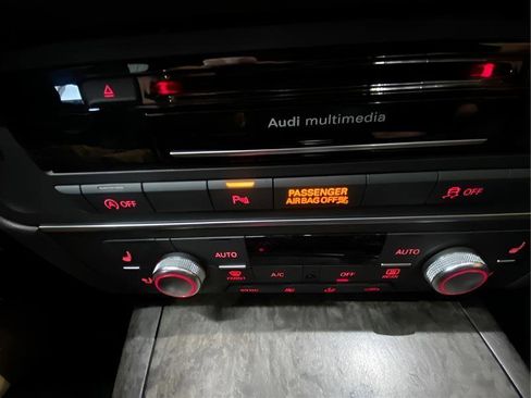 Used 2018 Audi S6 Premium Plus w/ Driver Assistance Package image 25