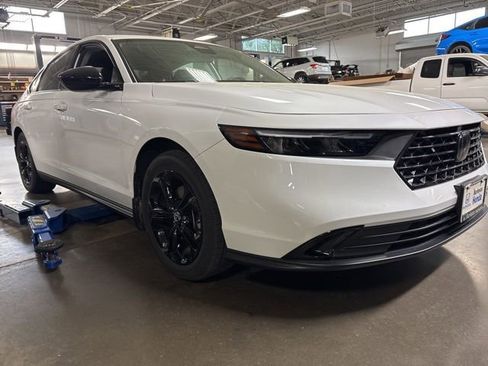 Used 2025 Honda Accord SE image 3
