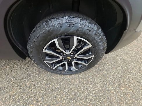 Used 2023 Chevrolet TrailBlazer ACTIV w/ Sun and Liftgate Package FWD image 35