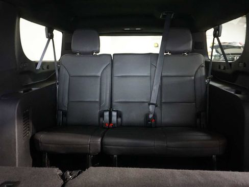 Used 2023 Chevrolet Suburban LT image 17