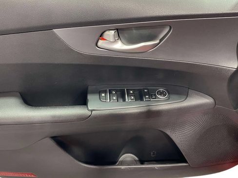 Used 2021 Kia Forte LXS FWD image 17