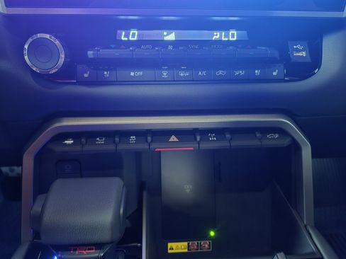 New 2026 Toyota Tundra Platinum AWD/4WD image 27