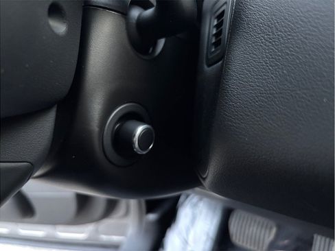 Used 2020 Land Rover Range Rover Sport SE image 20