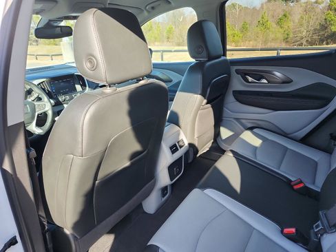 Certified 2023 GMC Terrain SLT image 11