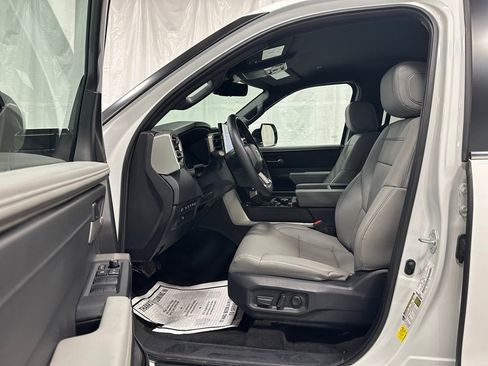 Used 2025 Toyota Tundra Limited image 10