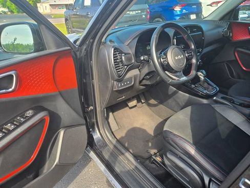 Used 2023 Kia Soul GT-Line FWD image 4