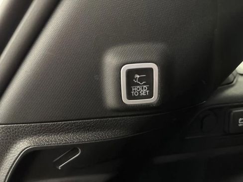 Used 2024 Jeep Grand Cherokee Altitude image 16