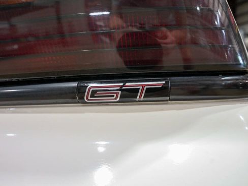 Used 1987 Pontiac Fiero GT RWD image 25