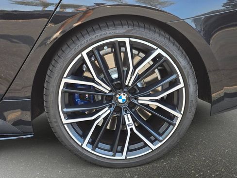 Used 2021 BMW M550i xDrive w/ Executive Package AWD/4WD image 38