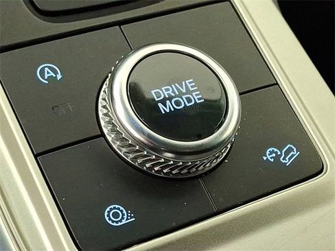 Used 2023 Ford Explorer XLT w/ Equipment Group 202A image 25