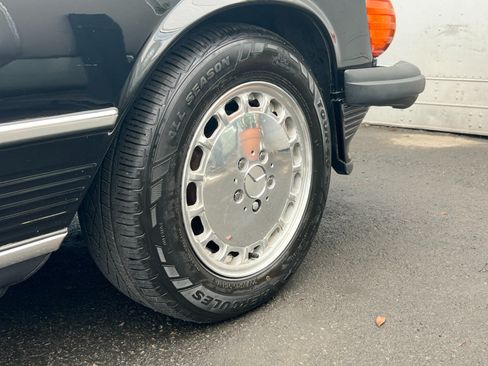 Used 1988 Mercedes-Benz 560 SL image 40