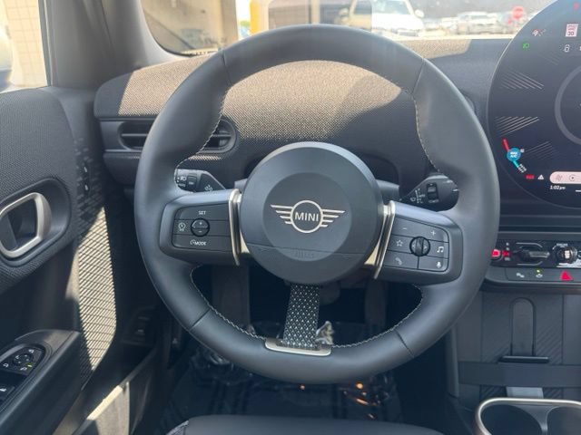 Certified 2026 MINI Cooper 4-Door Hardtop FWD image 20