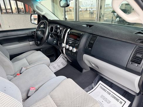 Used 2012 Toyota Tundra 4x4 CrewMax w/ Tow Pkg image 18