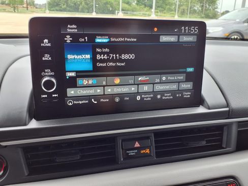 Used 2025 Honda Pilot Touring image 19