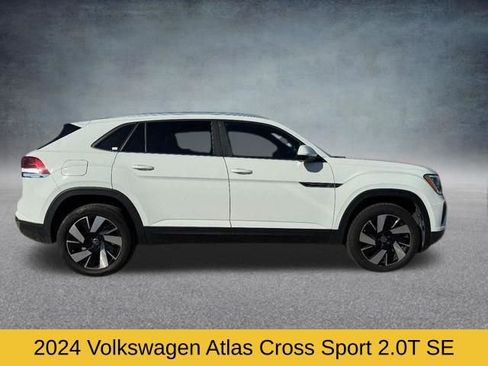 Used 2024 Volkswagen Atlas Cross Sport SE AWD/4WD image 2