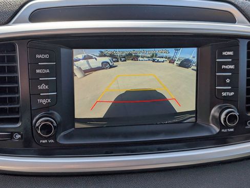 Used 2020 Kia Sorento S AWD/4WD image 19