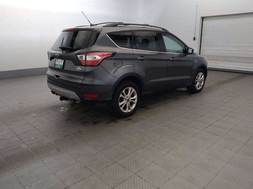 Used 2018 Ford Escape SE FWD image 10