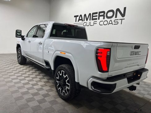 Used 2026 GMC Sierra 2500 Denali Ultimate AWD/4WD image 6