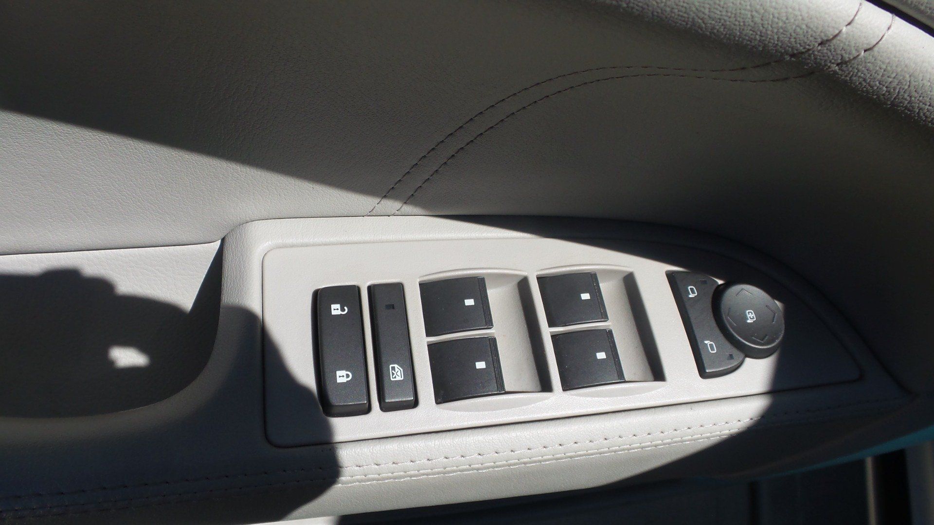 Used 2008 Buick Lucerne CX w/ Driver Confidence Package FWD image 22