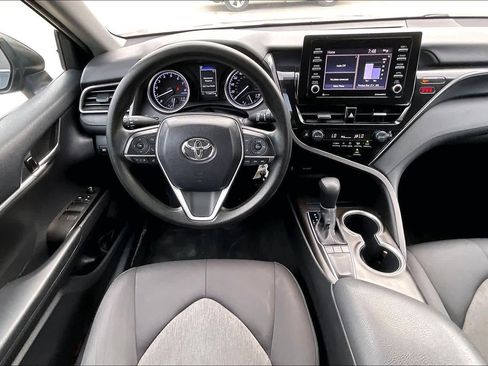 Used 2022 Toyota Camry LE FWD image 6