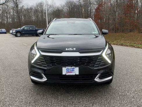Used 2023 Kia Sportage EX image 4