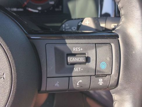 Used 2023 Nissan Pathfinder Platinum w/ Lighting Package (N92) AWD/4WD image 18