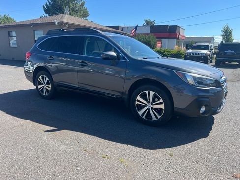 Used 2019 Subaru Outback 2.5i Limited image 8