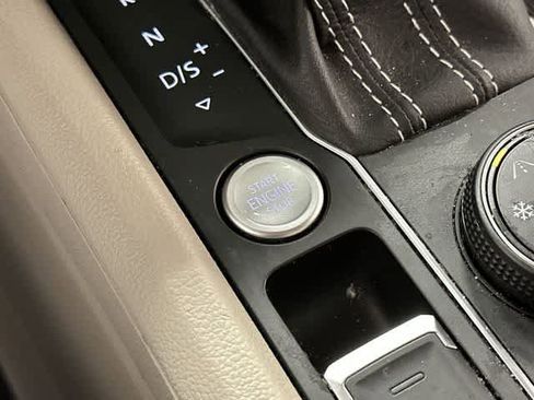 Certified 2023 Volkswagen Atlas SE image 10