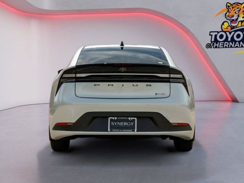 New 2026 Toyota Prius Plug-In Hybrid FWD image 6