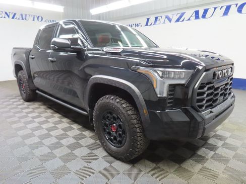Used 2025 Toyota Tundra Limited AWD/4WD image 3