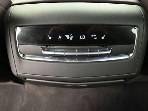 Used 2023 Cadillac Escalade ESV Sport Platinum w/ LPO, ONYX Package image 39