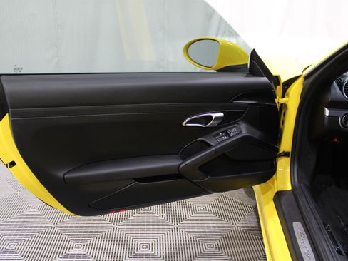 Used 2023 Porsche 718 Boxster w/ Sport Chrono Package image 7