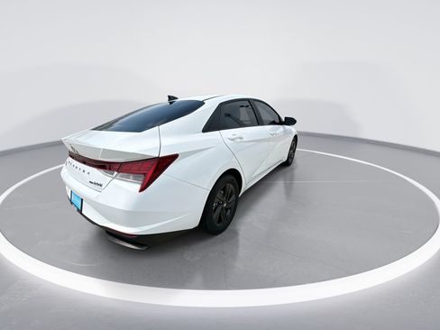 Used 2021 Hyundai Elantra Blue FWD image 8
