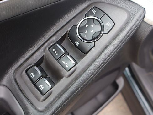 Used 2014 Ford Explorer XLT w/ Equipment Group 202A AWD/4WD image 28