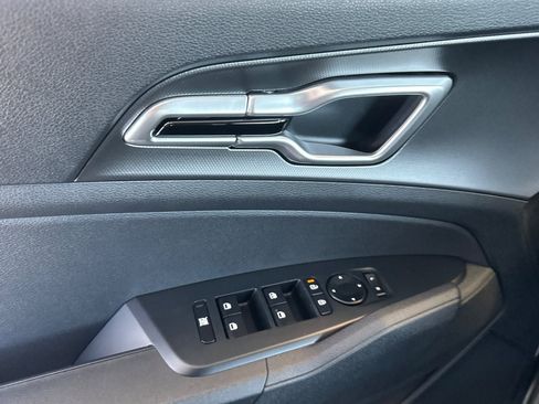 New 2026 Kia Sportage LX image 11