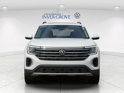 Certified 2026 Volkswagen Atlas SE AWD/4WD image 2