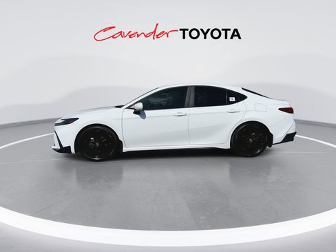 Certified 2025 Toyota Camry SE w/ Convenience Package image 5