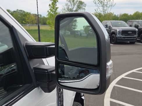 Used 2024 Ford F250 Lariat w/ Lariat Ultimate Package AWD/4WD image 6