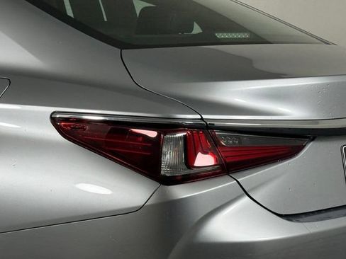 Certified 2023 Lexus ES 350 w/ Accessory Package (Z2) FWD image 16
