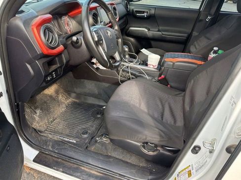 Used 2016 Toyota Tacoma SR5 image 41