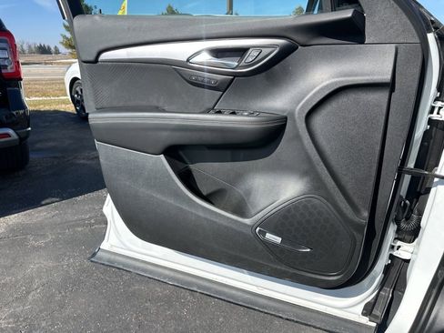 Used 2024 Buick Envision Sport Touring image 17