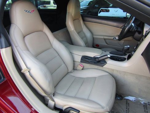 Used 2007 Chevrolet Corvette Coupe w/ Preferred Equipment Group image 13