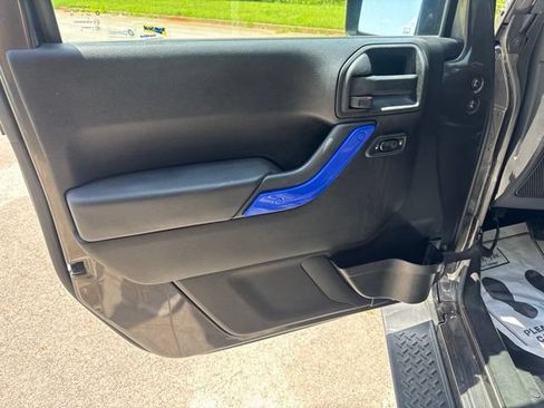 Used 2014 Jeep Wrangler Unlimited Sport w/ Quick Order Package 24S AWD/4WD image 15