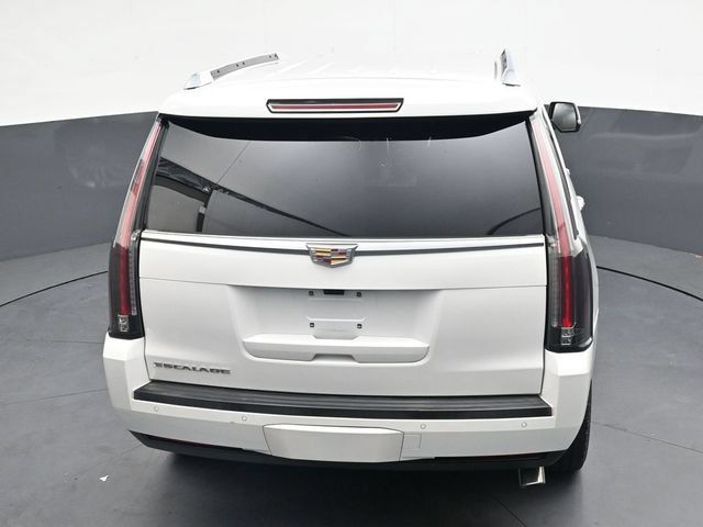 Used 2017 Cadillac Escalade Platinum AWD/4WD image 25