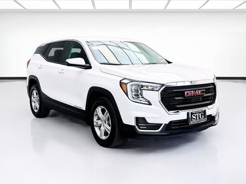 Used 2024 GMC Terrain SLE AWD/4WD image 3