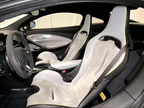 Used 2023 McLaren Artura image 27