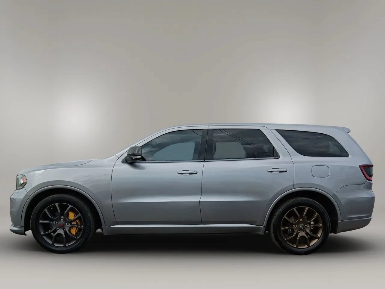 Used 2016 Dodge Durango R/T w/ Trailer Tow Group IV RWD image 2